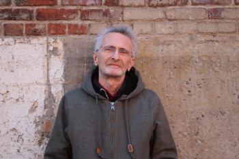 Claude Gillet, poste 222, est chargé de projet PING!